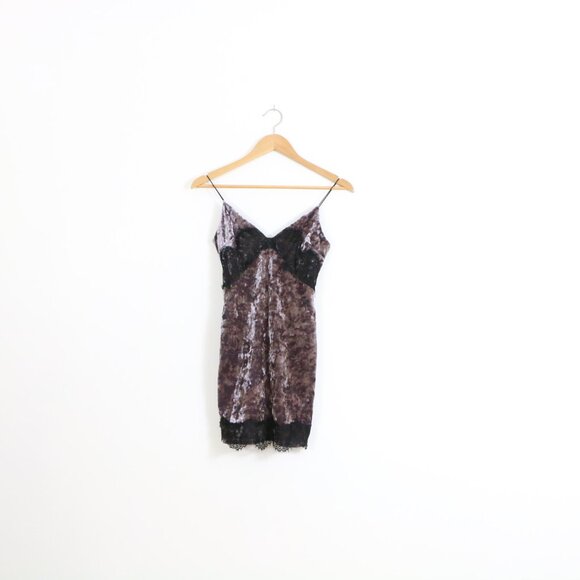 *Topshop Purple Crushed Velvet Black Lace Mini Dress - Picture 6 of 7